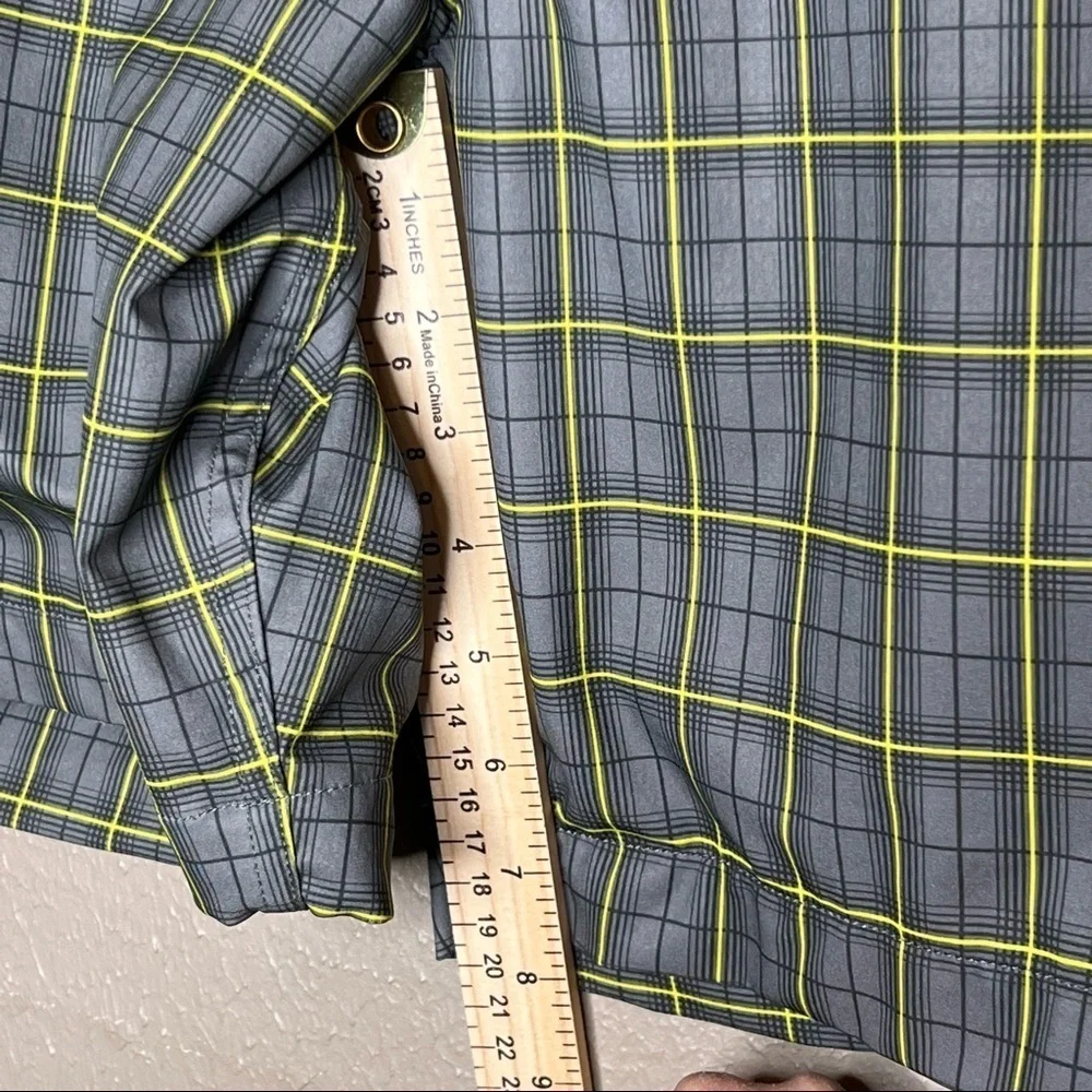 The North Face Gray Lime Green Plaid Shorts Lightweight Stretch Men's Size 40